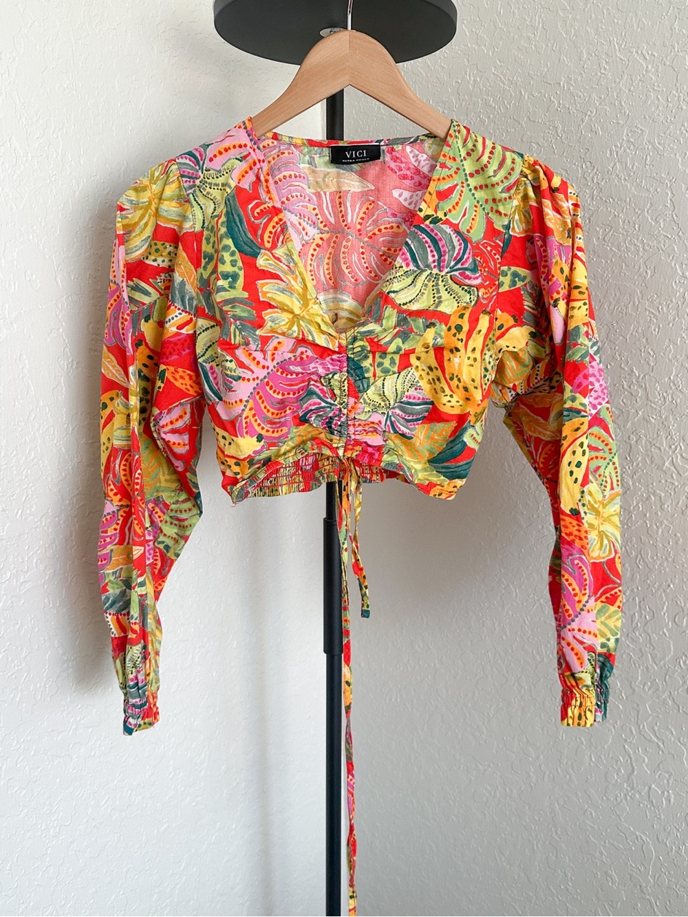 Vici XS Floral Crop Top Halter Neck Ruched Blouse - Picture 2 of 7